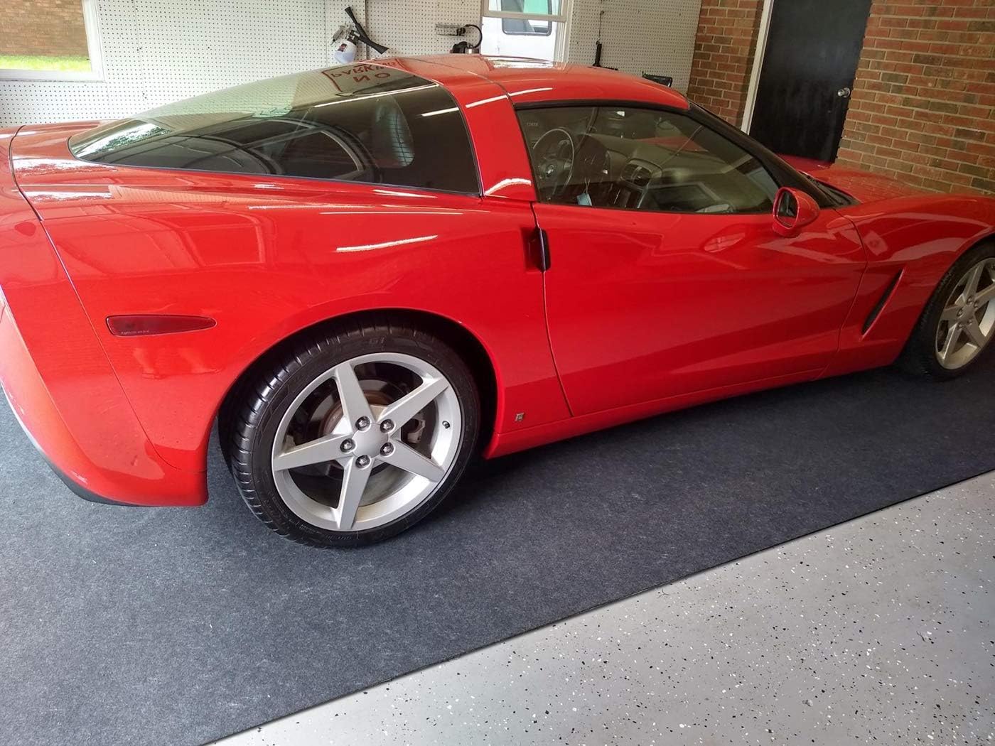 Garage Floor Mat，Absorbent Oil Mat—Floor Mat for Golf Carts,Motorcycles，Protect Garage and Shop Floor Surface，Absorbent Felt and Leak-Resistant Anti-Slip Backing，Reusable/Washable (8'6" x20')