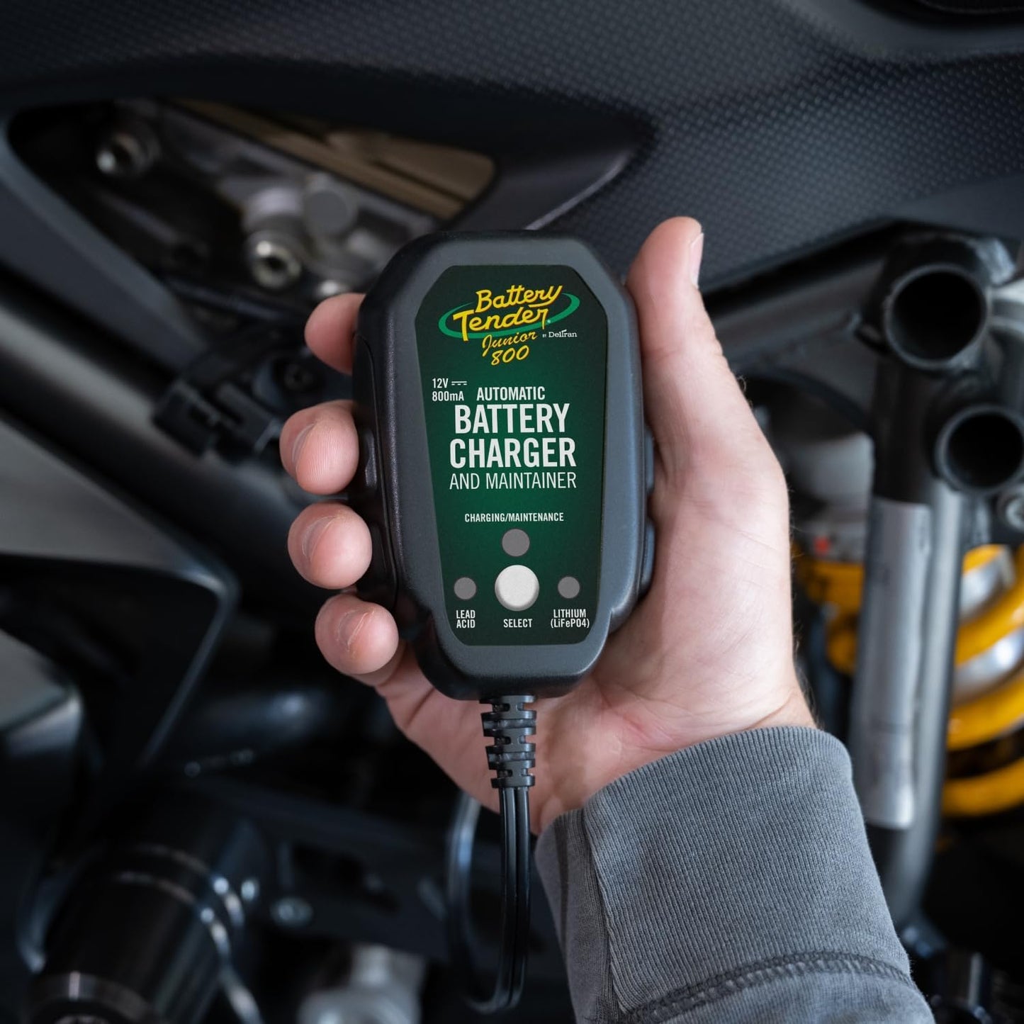 Battery Tender Junior 12V, 800mA Battery Charger and Maintainer for Lead Acid and Lithium Batteries - Switchable Battery Charger for Powersports - 022-0199-DL-WH