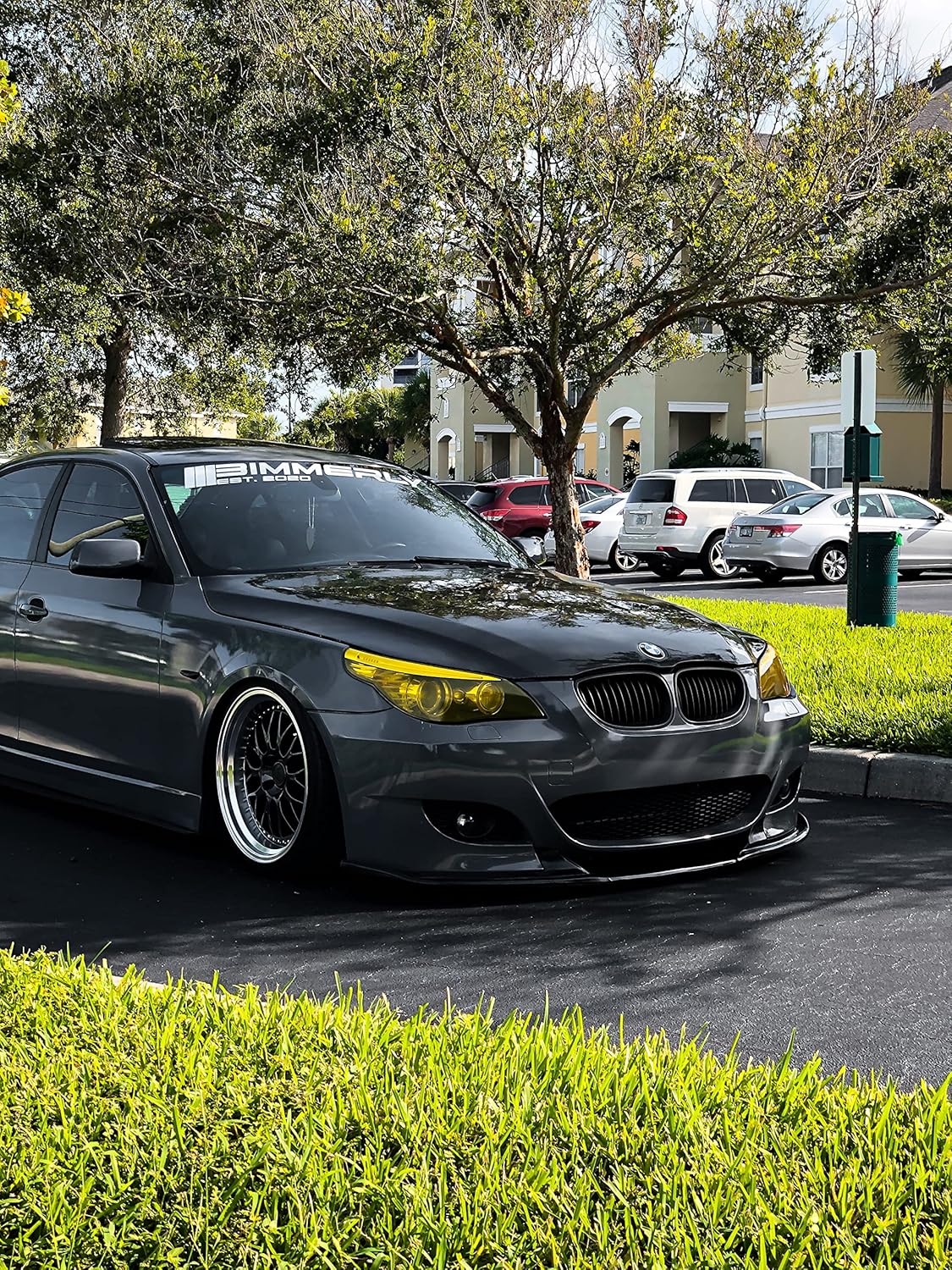 VViViD Air-Tint Extra-Wide Headlight Taillight Vinyl Tint Wrap 16 Inch x 48 Inch Roll Including Yellow Detailer Squeegee & 2X Black Felt Edge Decals (Gold Yellow)