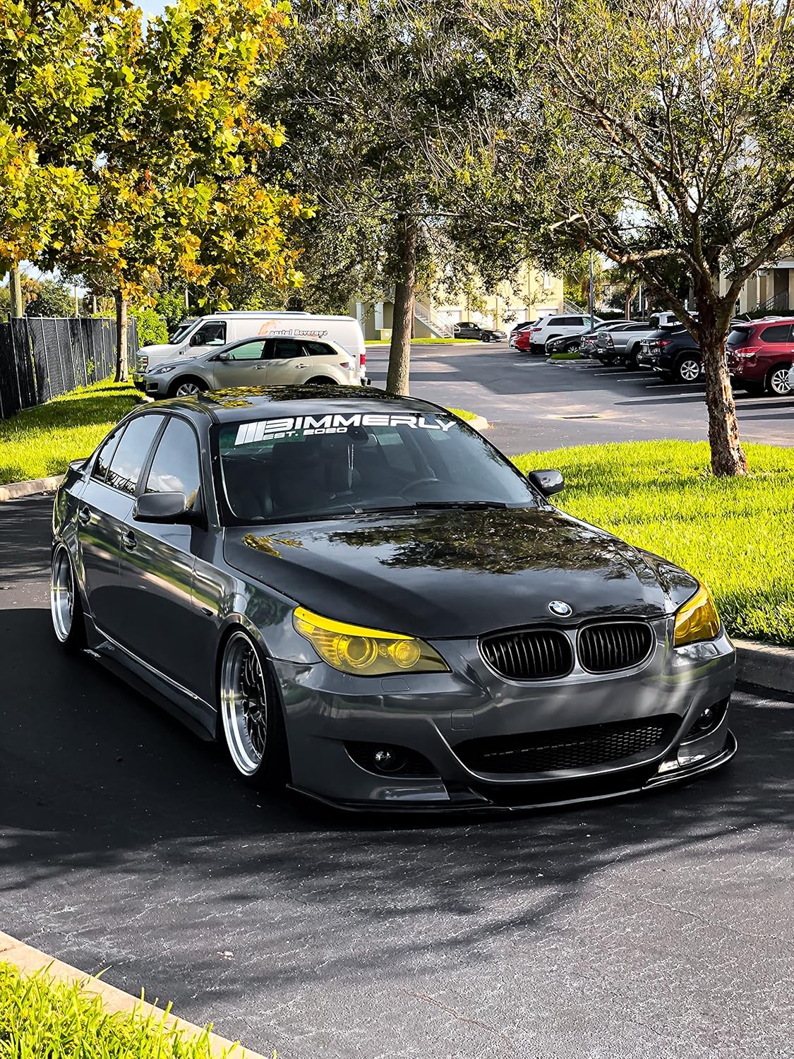 VViViD Air-Tint Extra-Wide Headlight Taillight Vinyl Tint Wrap 16 Inch x 48 Inch Roll Including Yellow Detailer Squeegee & 2X Black Felt Edge Decals (Gold Yellow)